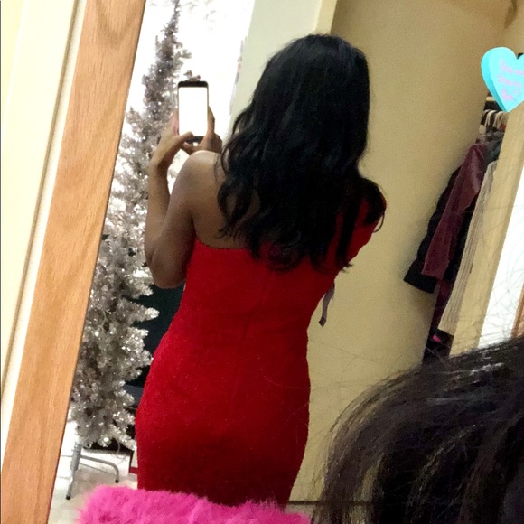 Betsy & Adam Lace One Shoulder Gown Size 6 Red - Picture 6 of 7